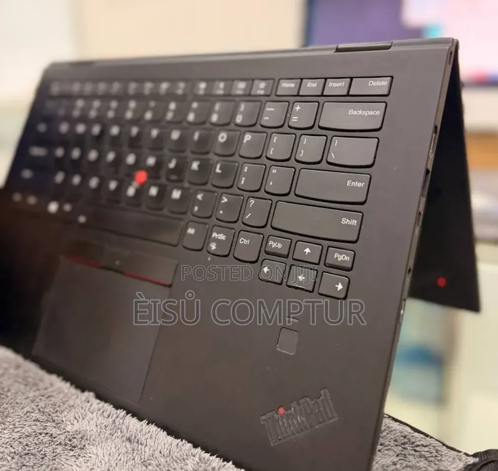 New Laptop Lenovo ThinkPad X1 Yoga 8GB Intel Core i5 SSD 256GB