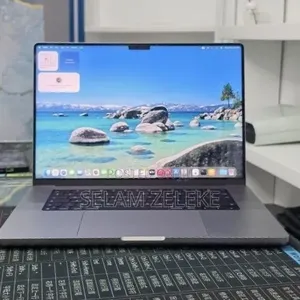 New Laptop Apple MacBook Pro 2021 M1 32GB Apple M1 Pro SSD 1T