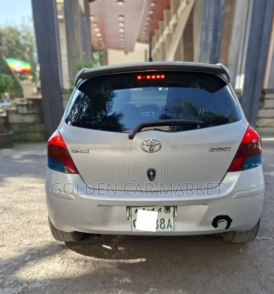 Toyota Yaris 2009 Silver