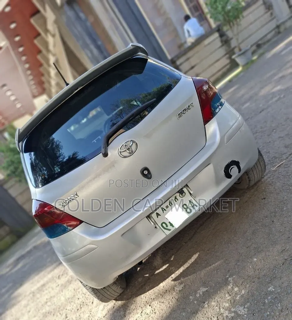 Toyota Yaris 2009 Silver