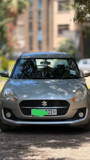 Suzuki Swift 2022 Silver
