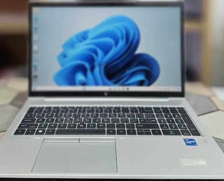 New Laptop HP EliteBook 850 G8 16GB Intel Core i5 SSD 512GB