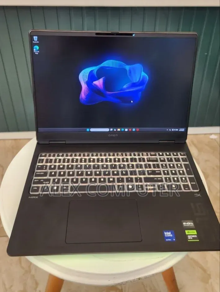New Laptop HP Omen Max 16 32GB Intel Core Ultra 9 SSD 1T