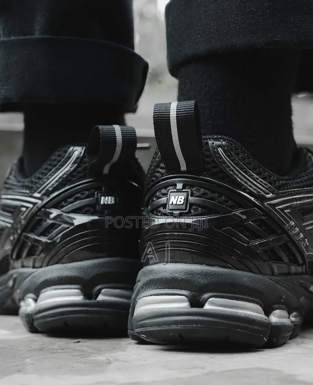 New Balance 1906r Black (SIZE 42only)