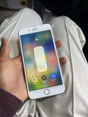 Apple iPhone 8 Plus 64 GB Gold