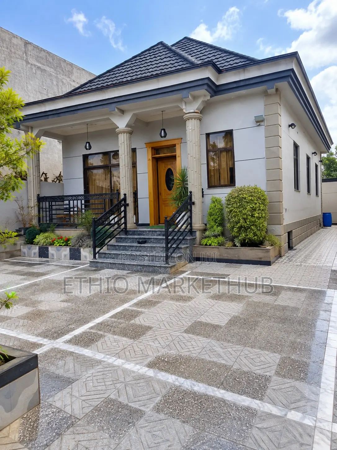 Furnished 5bdrm Villa in Bole for sale