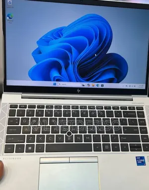 New Laptop HP EliteBook 840 G8 16GB Intel Core i7 SSD 512GB