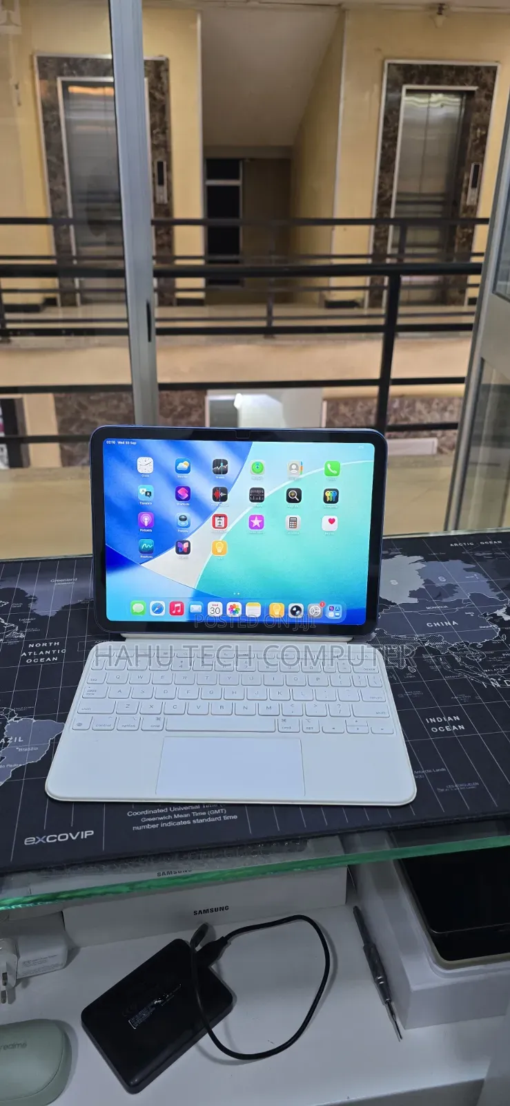 New Apple iPad (2022) 64 GB Blue