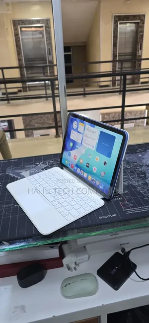New Apple iPad (2022) 64 GB Blue