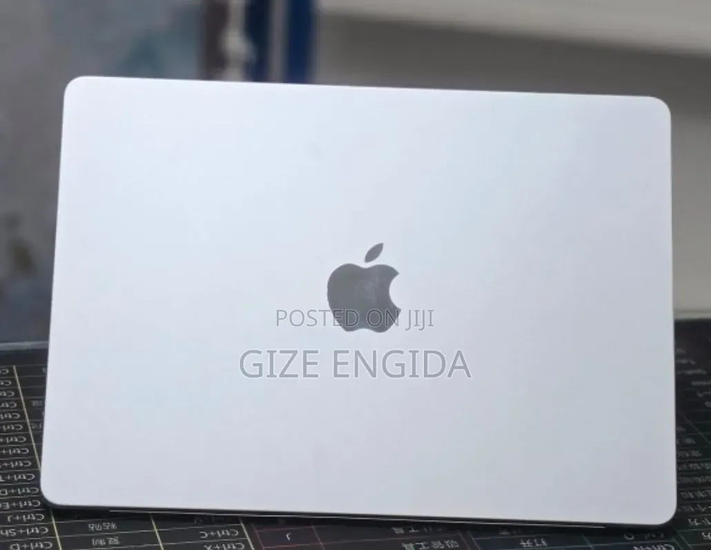 New Laptop Apple MacBook Air 2025 M4 16GB Apple M4 SSD 512GB