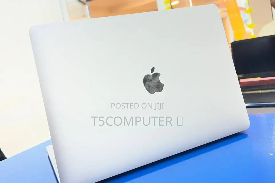 New Laptop Apple MacBook Air 2020 M1 8GB Apple M1 SSD 256GB