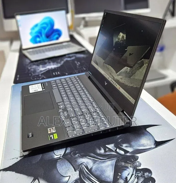 New Laptop HP Victus 15 16GB AMD Ryzen 7 SSD 512GB
