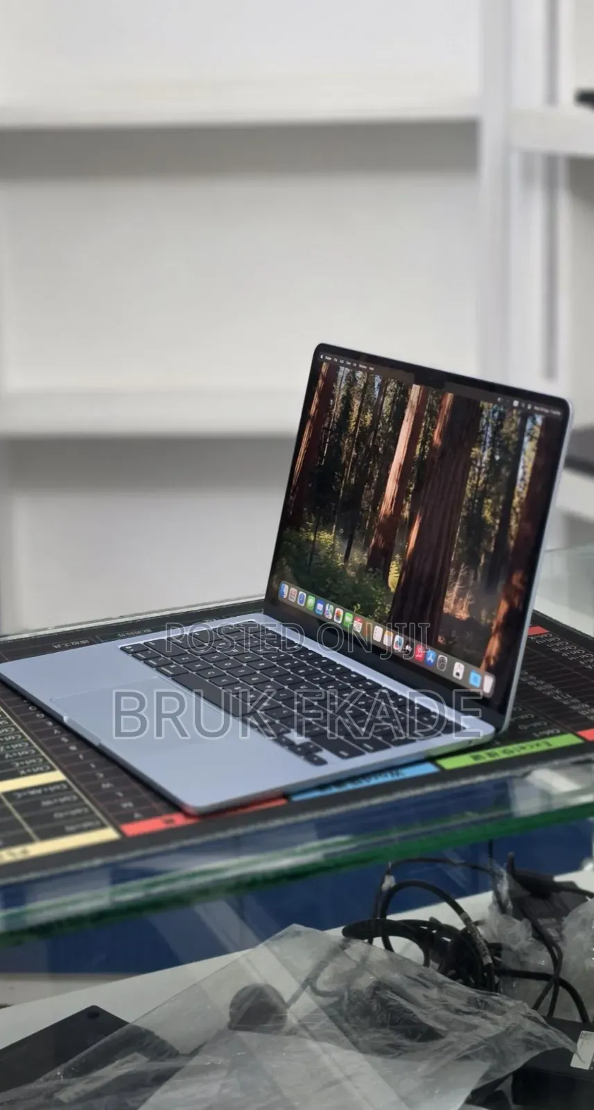 New Laptop Apple MacBook Air 2025 M4 16GB Apple M4 SSD 512GB