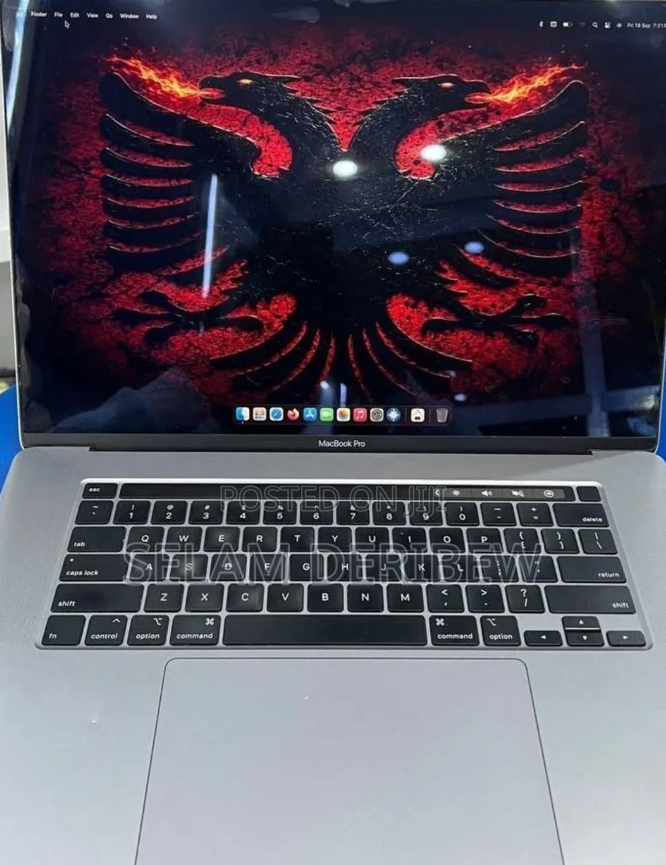 New Laptop Apple MacBook Pro 2019 32GB Apple M1 Pro SSD 1T