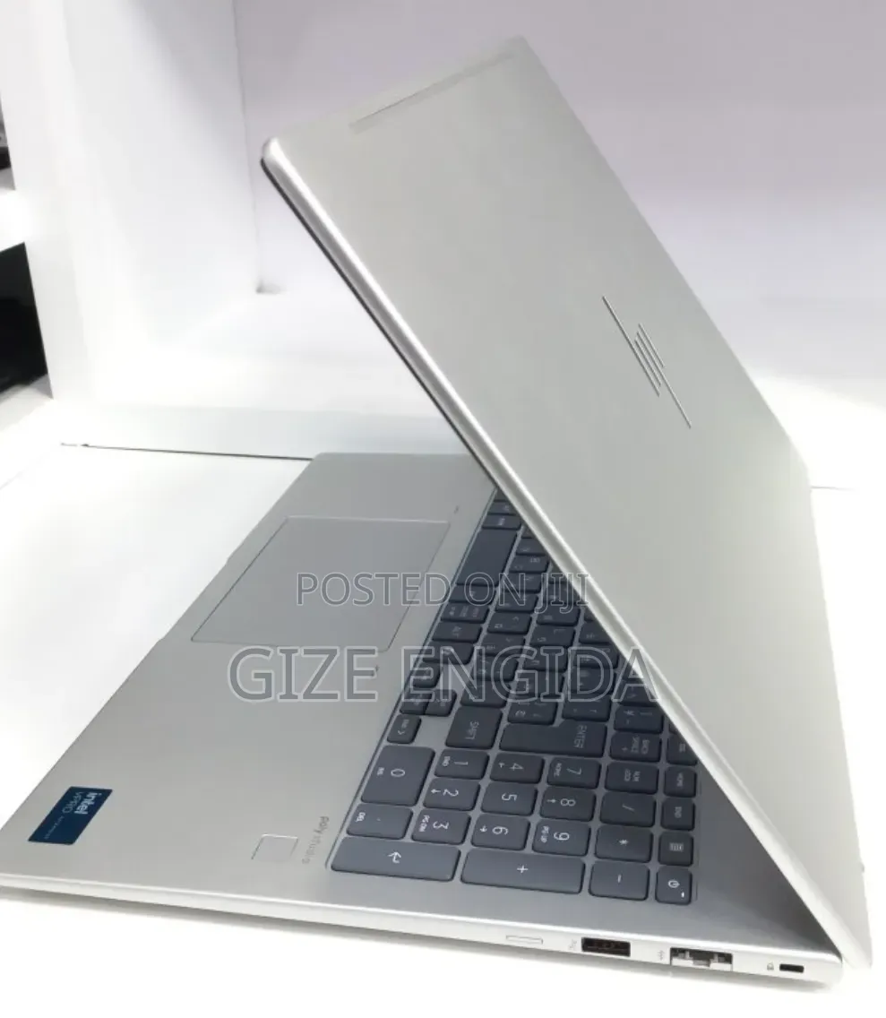 New Laptop HP EliteBook 660 G11 16GB Intel Core Ultra 7 SSD 512GB