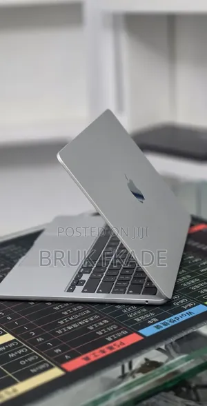 New Laptop Apple MacBook Air 2026 M5 16GB Apple M5 SSD 512GB