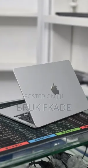New Laptop Apple MacBook Air 2026 M5 16GB Apple M5 SSD 512GB