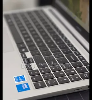New Laptop Samsung Galaxy Book4 16GB Intel Core 7 SSD 512GB