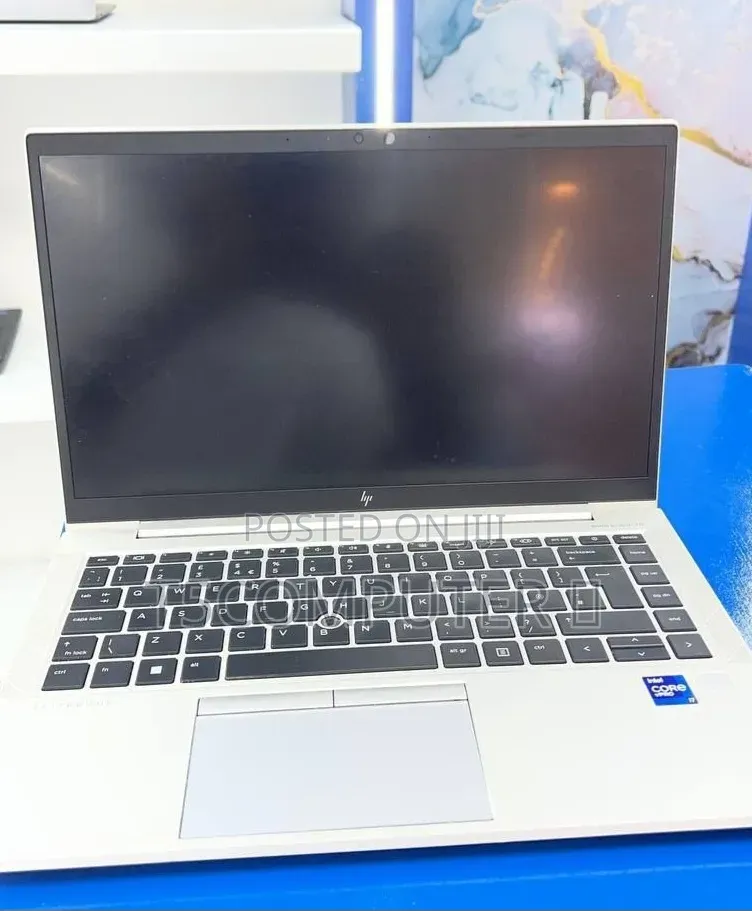 New Laptop HP EliteBook 840 G8 16GB Intel Core i7 SSD 512GB