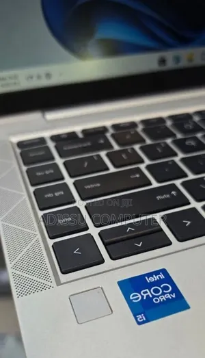 New Laptop HP EliteBook 840 G8 16GB Intel Core i5 SSD 512GB