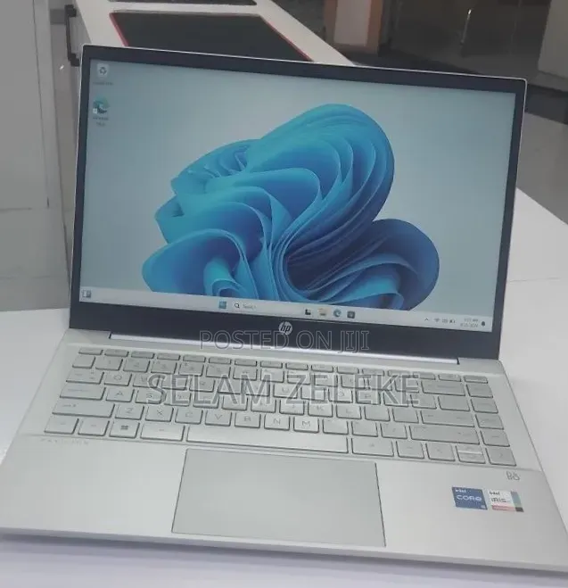New Laptop HP 16GB Intel Core i5 SSD 512GB