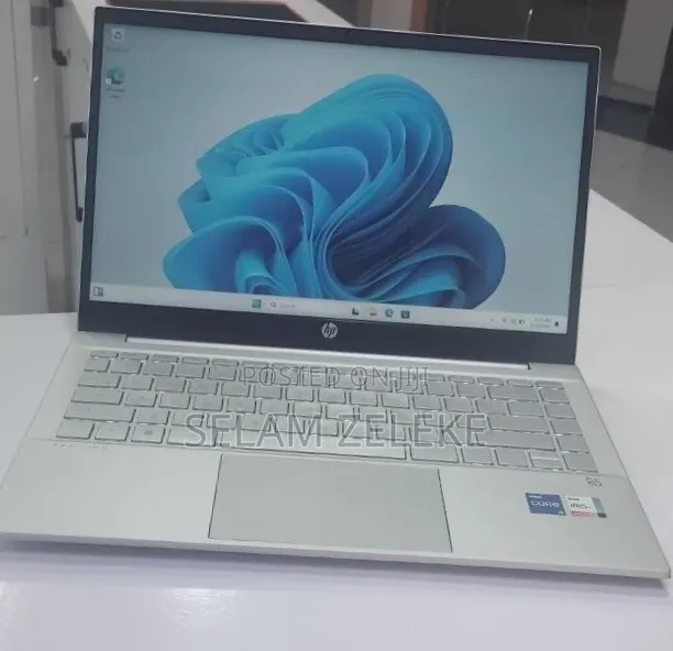 New Laptop HP 16GB Intel Core i5 SSD 512GB