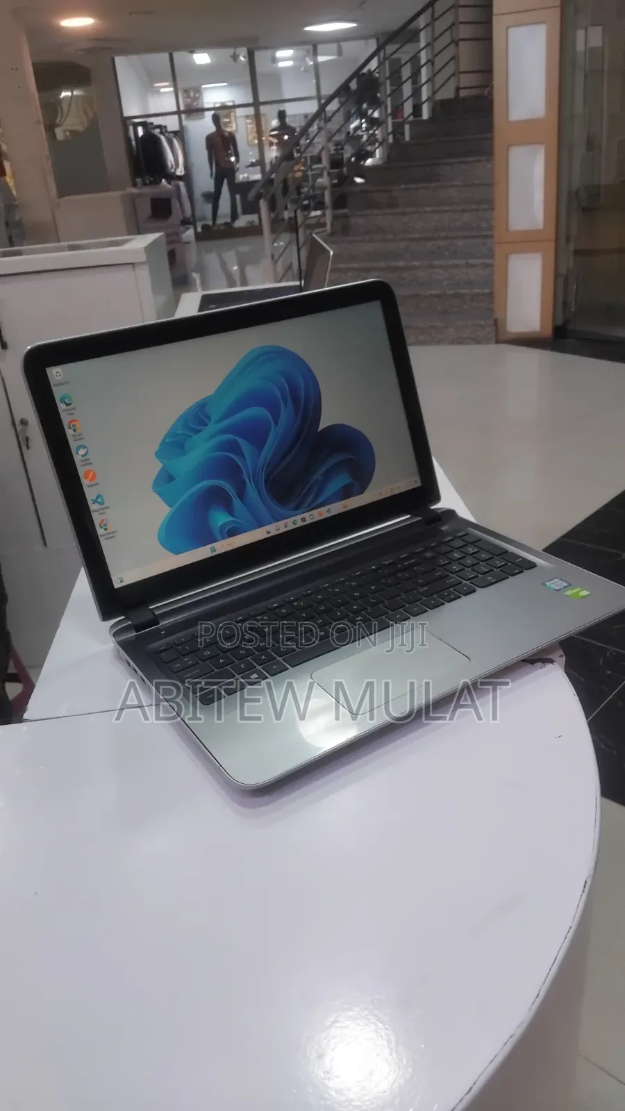 Laptop HP Pavilion 15 8GB Intel Core i5 HDD+SSD 1T