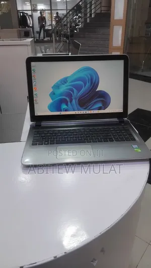 Laptop HP Pavilion 15 8GB Intel Core i5 HDD+SSD 1T