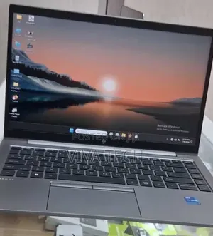 New Laptop HP ZBook Firefly G8 16GB Intel Core i7 SSD 512GB