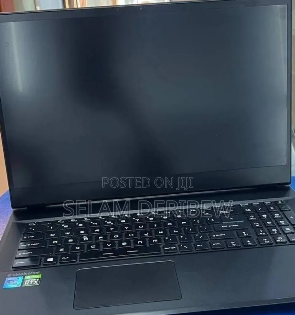 New Laptop MSI GP75 Leopard 16GB Intel Core i7 SSD 512GB