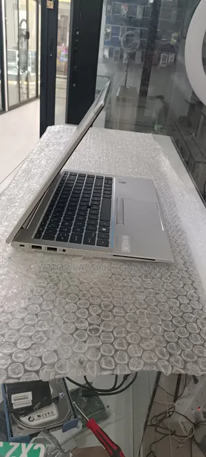 New Laptop HP EliteBook 840 16GB Intel Core i7 SSD 512GB