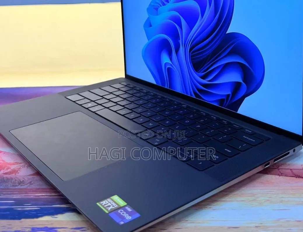 New Laptop Dell Precision 5560 16GB Intel Core i9 SSD 512GB