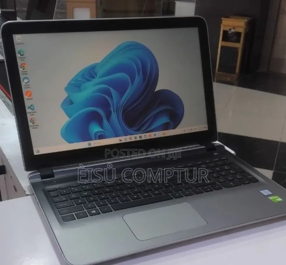 New Laptop HP Pavilion 14 8GB Intel Core i5 SSD 1T