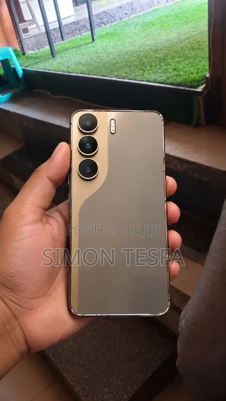 Tecno Camon 40 Pro 5G 256 GB Silver