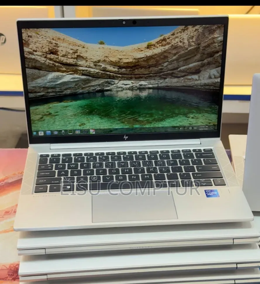 New Laptop HP EliteBook 830 G8 8GB Intel Core i7 SSD 512GB