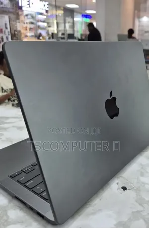 New Laptop Apple MacBook Pro 2025 M5 16GB Apple M5 Pro SSD 1T