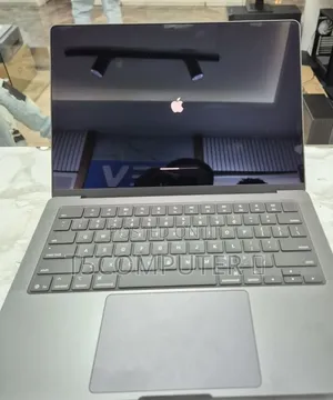 New Laptop Apple MacBook Pro 2025 M5 16GB Apple M5 Pro SSD 1T
