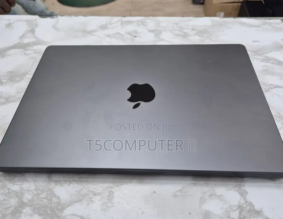 New Laptop Apple MacBook Pro 2025 M5 16GB Apple M5 Pro SSD 1T
