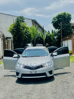 Toyota Corolla 2015 Silver