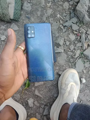 Samsung Galaxy A71 128 GB Blue