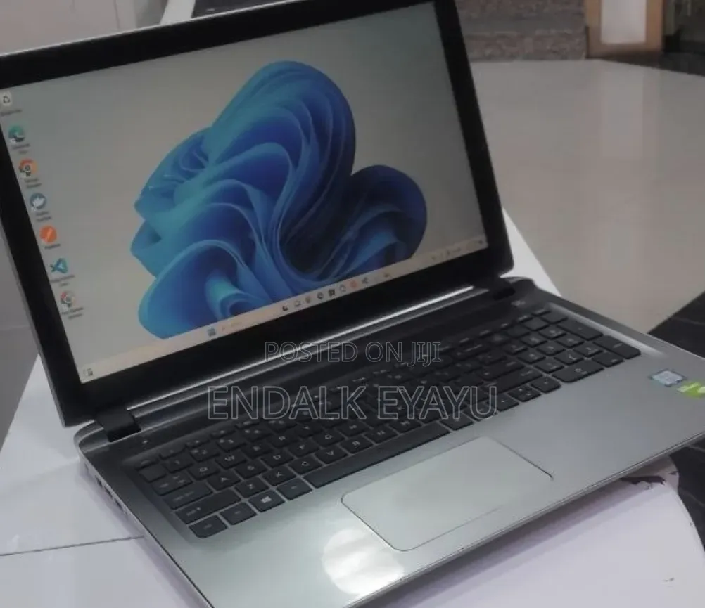 New Laptop HP Pavilion 15 8GB Intel Core i5 HDD 1T