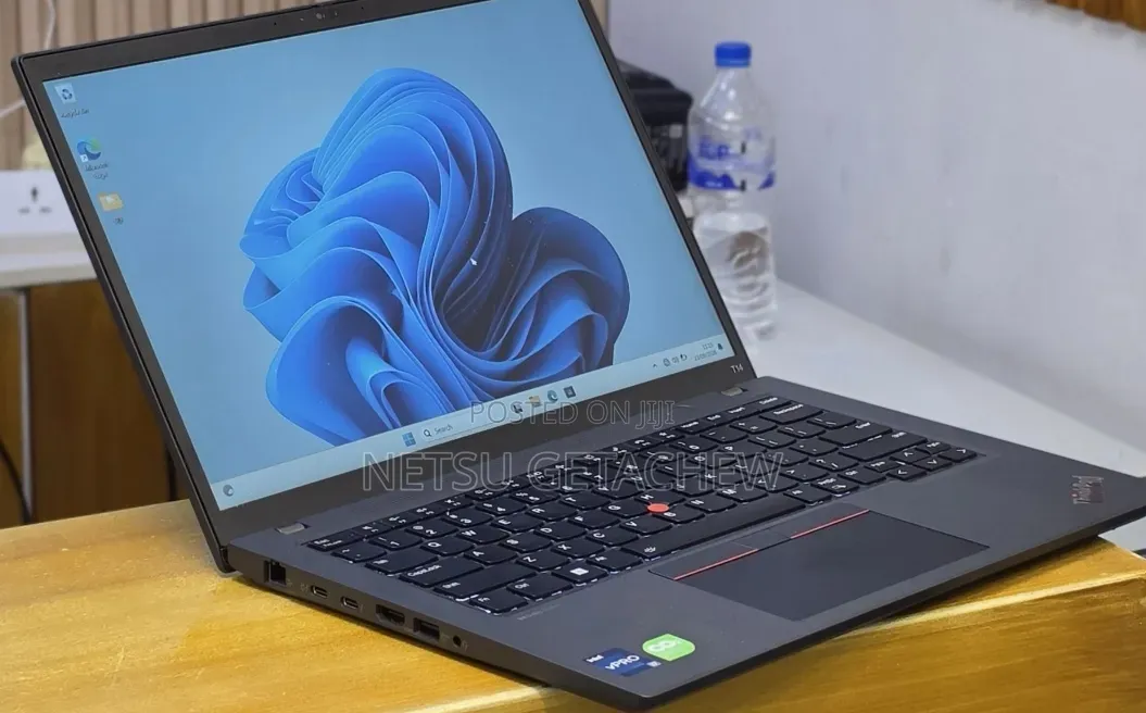 New Laptop Lenovo ThinkPad T14 G4 16GB Intel Core i7 SSD 512GB