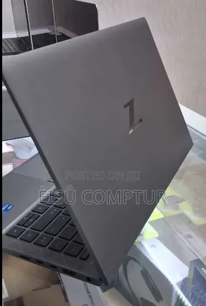 New Laptop HP ZBook Studio G8 16GB Intel Core i7 SSD 512GB