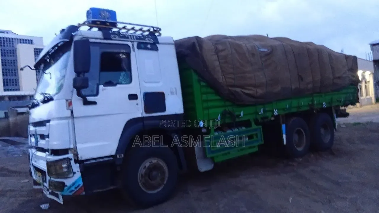 አስቸኳይ ለገበያ የወጣ Make: Sino Truck Model: Kasoni Year: 2015