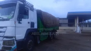 አስቸኳይ ለገበያ የወጣ Make: Sino Truck Model: Kasoni Year: 2015