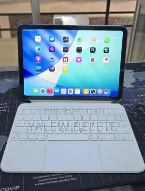 New Apple iPad (2025) 64 GB