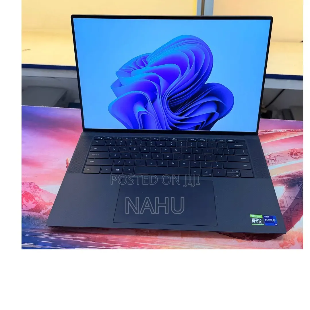 New Laptop Dell Precision 5560 16GB Intel Core i9 SSD 512GB