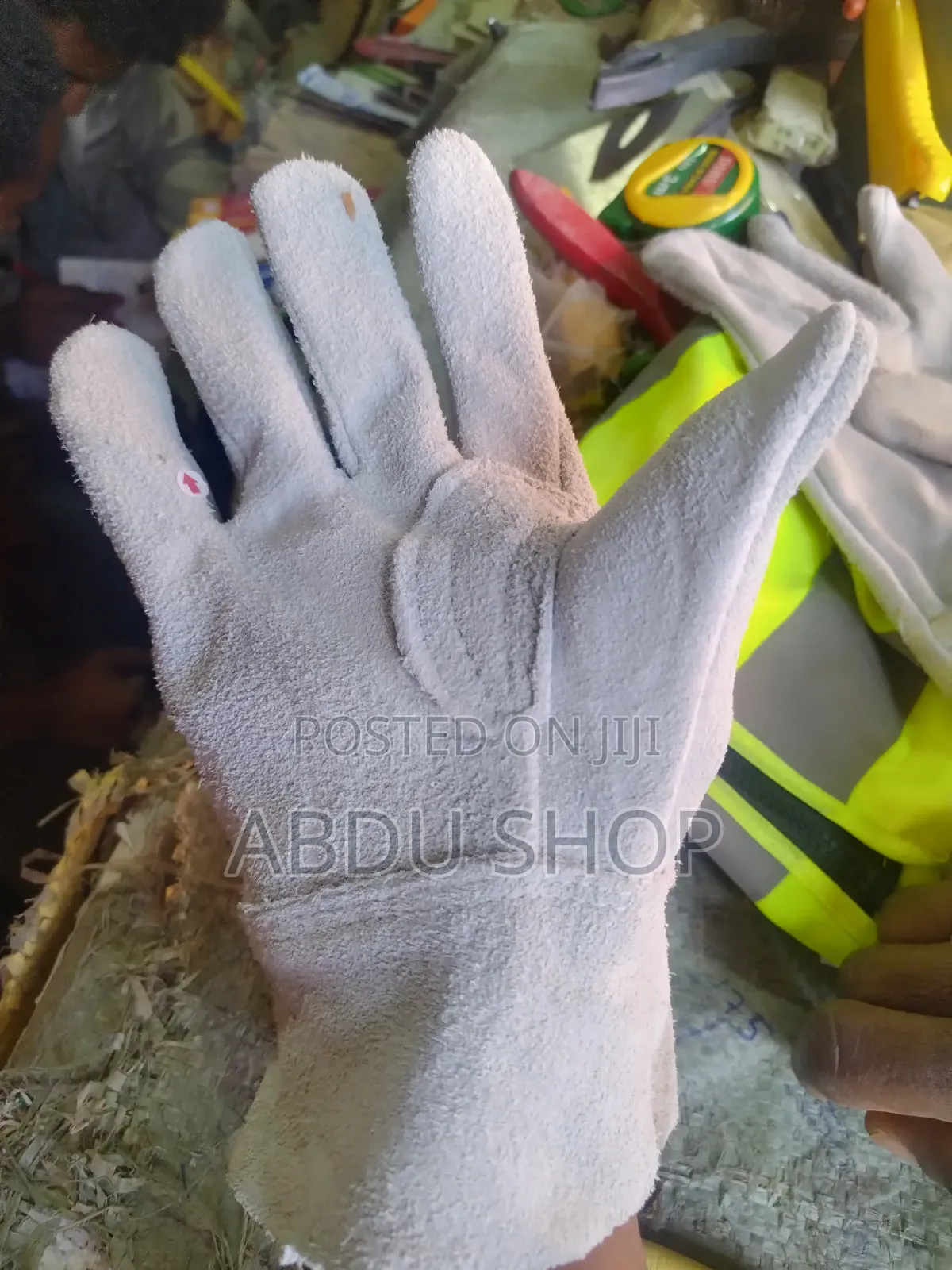 Glove(ጓንት)