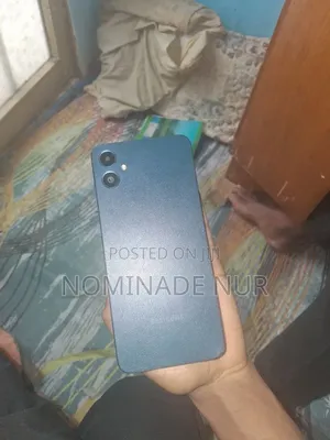 Samsung Galaxy F05 64 GB Blue