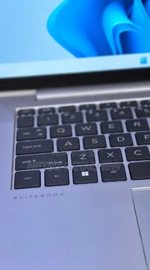 New Laptop HP EliteBook 840 10 16GB Intel Core i7 SSD 512GB